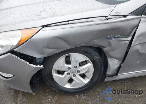 2011 Hyundai Sonata Hybrid from USA, damaged, VIN KMHEC4A44BA004891